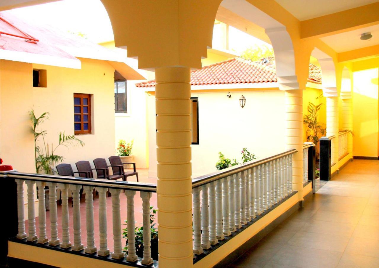 Vagator House Resort Goa ภายนอก รูปภาพ